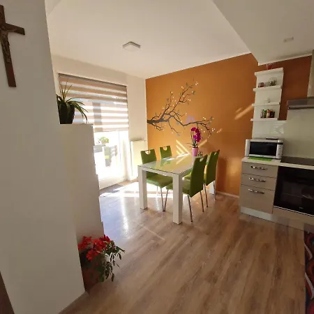 Gostilna S Prenocisci Pav Pensión