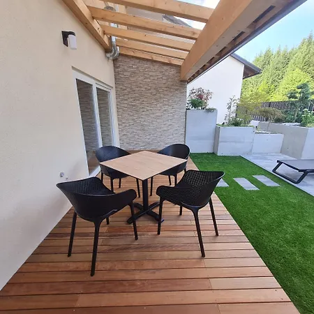 Gostilna S Prenocisci Pav 3*