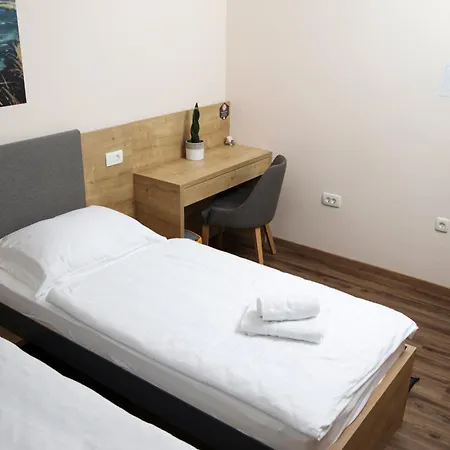 Guest house Gostilna S Prenocisci Pav 3*