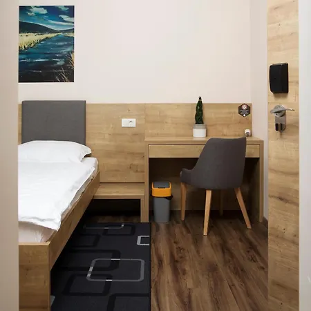 Guest house Gostilna S Prenocisci Pav 3*