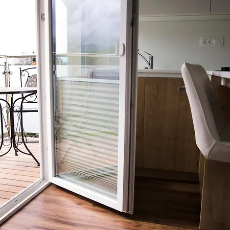Gostilna S Prenocisci Pav Guest house Rakek