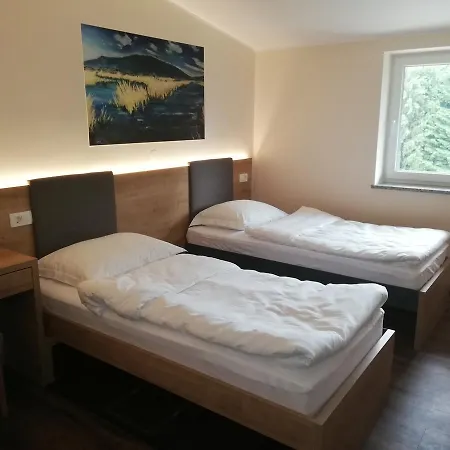 Gostilna S Prenocisci Pav 3* Rakek