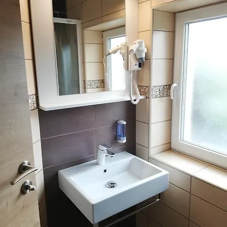 Guest house Gostilna S Prenocisci Pav Rakek