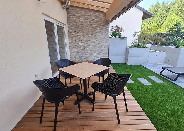 Gostilna S Prenocisci Pav 3*