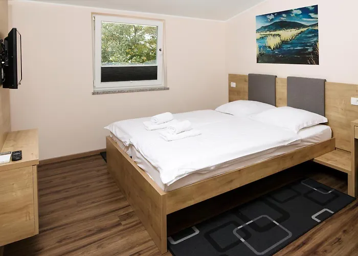 Gostilna S Prenocisci Pav Gasthof Rakek