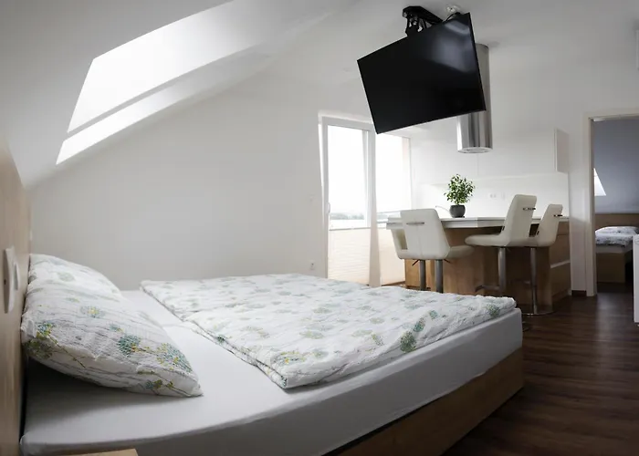 Gostilna S Prenocisci Pav 3*