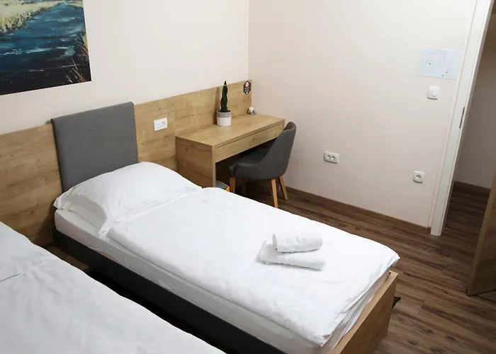 Gasthof Gostilna S Prenocisci Pav 3*