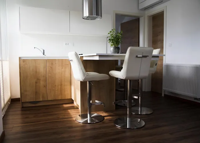 Gostilna S Prenocisci Pav 3*