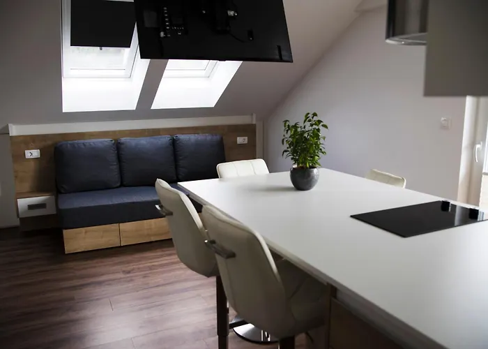 Gostilna S Prenocisci Pav 3*